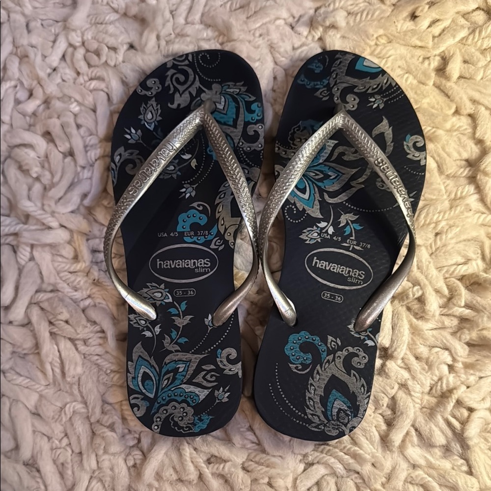 Havaianas Silver and Blue Paisley Flip Flops